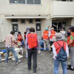 仮設トイレ組立班